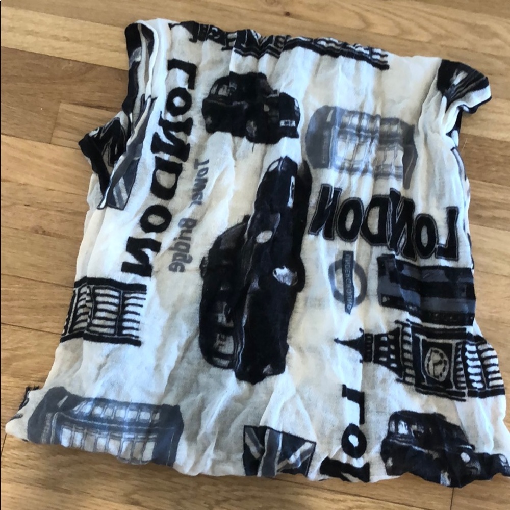 London detail scarf